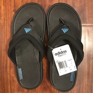 NWT Adidas size 5 sandals